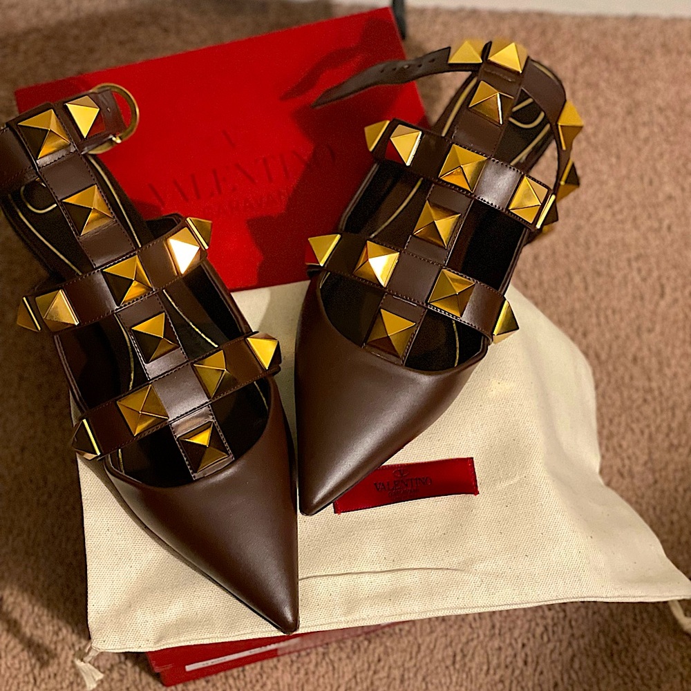 ROMAN STUD CALFSKIN BALLET - *open for reasonable negotiation*